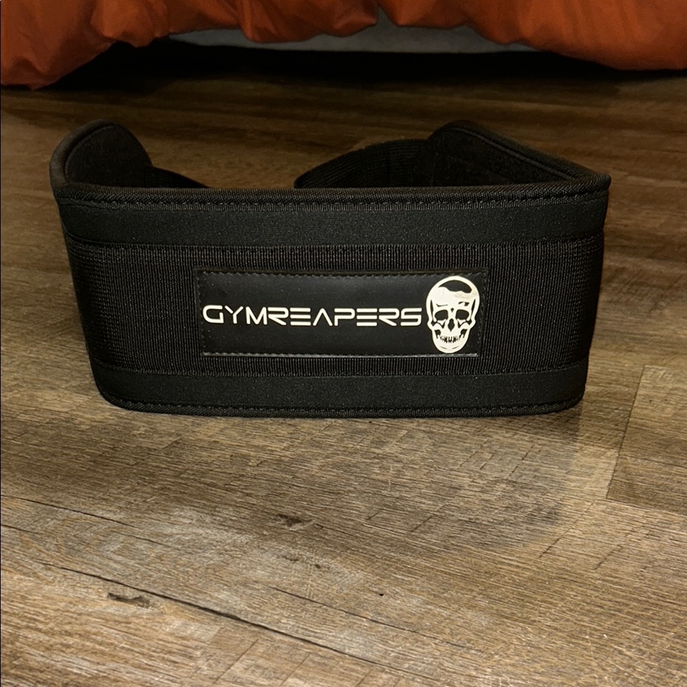 Black Weightlifting Belt